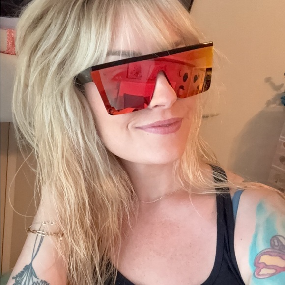 BONFIRE | Kerosene Sunglasses in color Fuego - Picture 1 of 8